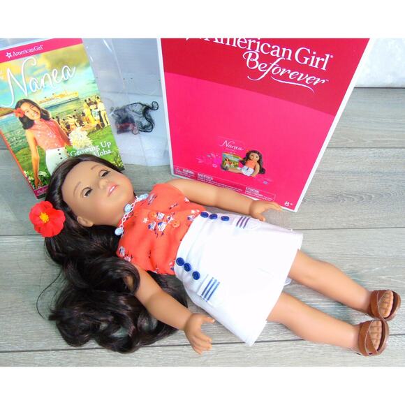 NEW American Girl 18" NANEA DOLL In MEET OUTFIT Necklace Barrette Shoes Book BOX - Picture 4 of 12